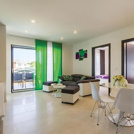 Awesome In With Kitchen