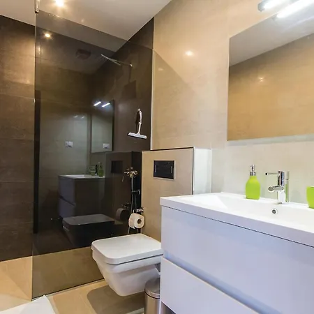 Awesome In With Kitchen Appartement Medulin